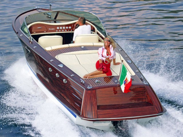 Comitti: Lake Como’s Floating Masterpieces