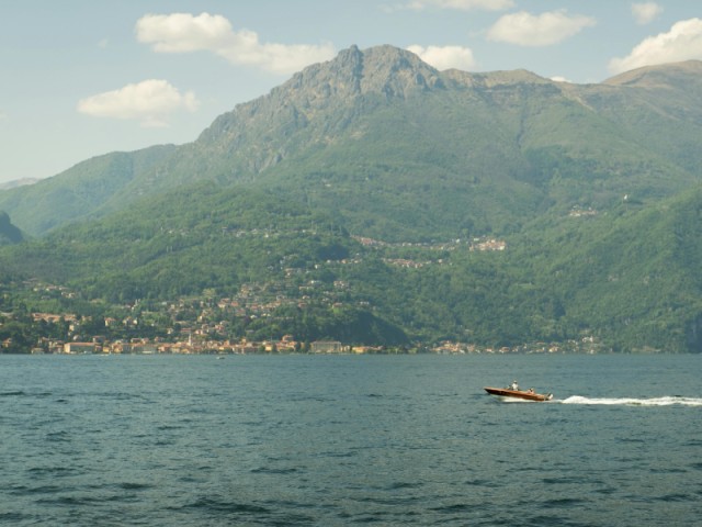 The Fluid Perspective: Lake Como, Italy