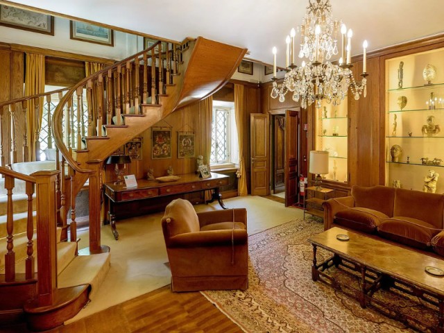 Villa del Balbianello: Where Seven Centuries of Lake Como History Meet the Water